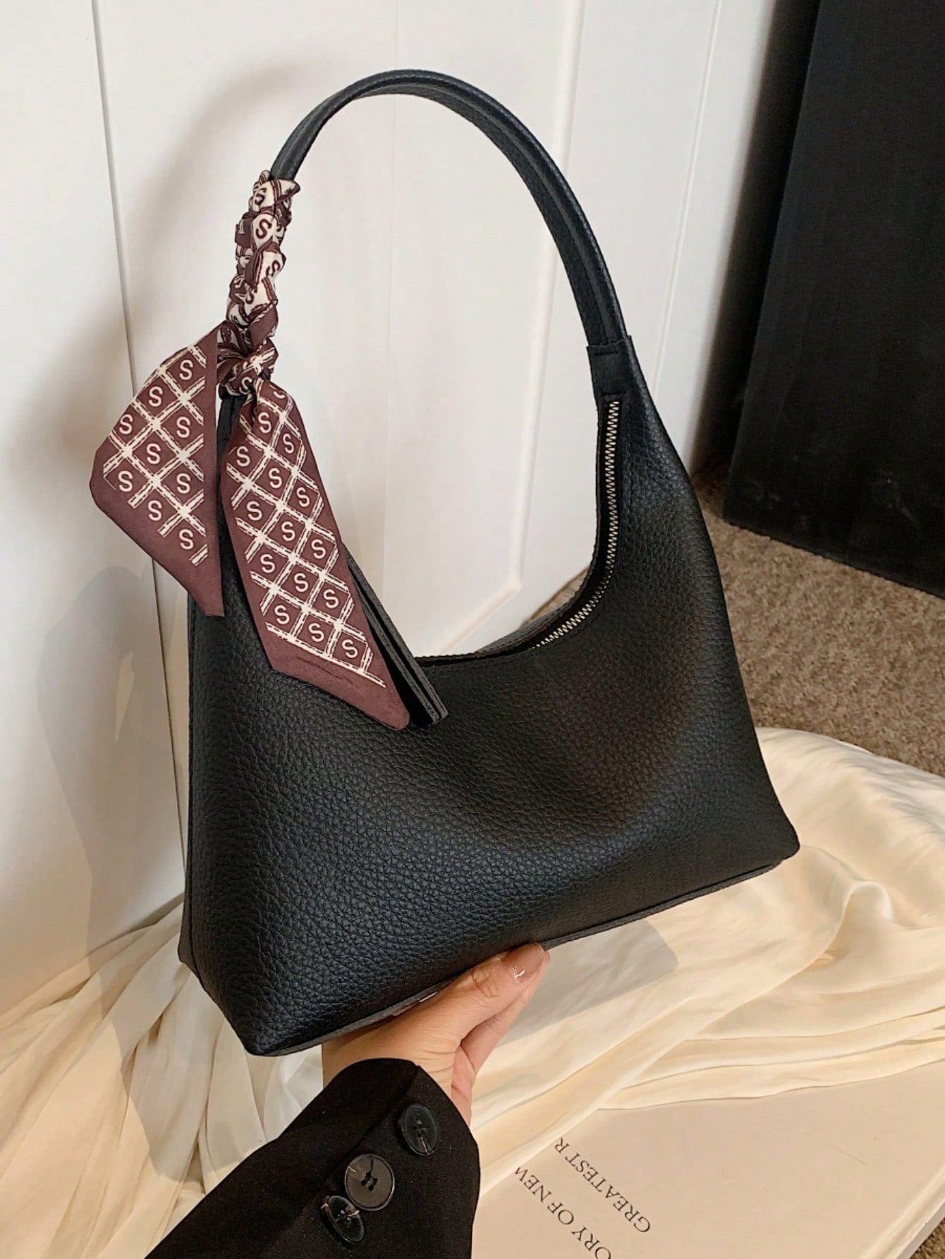 Minimalist Shoulder Bag With Scarf
