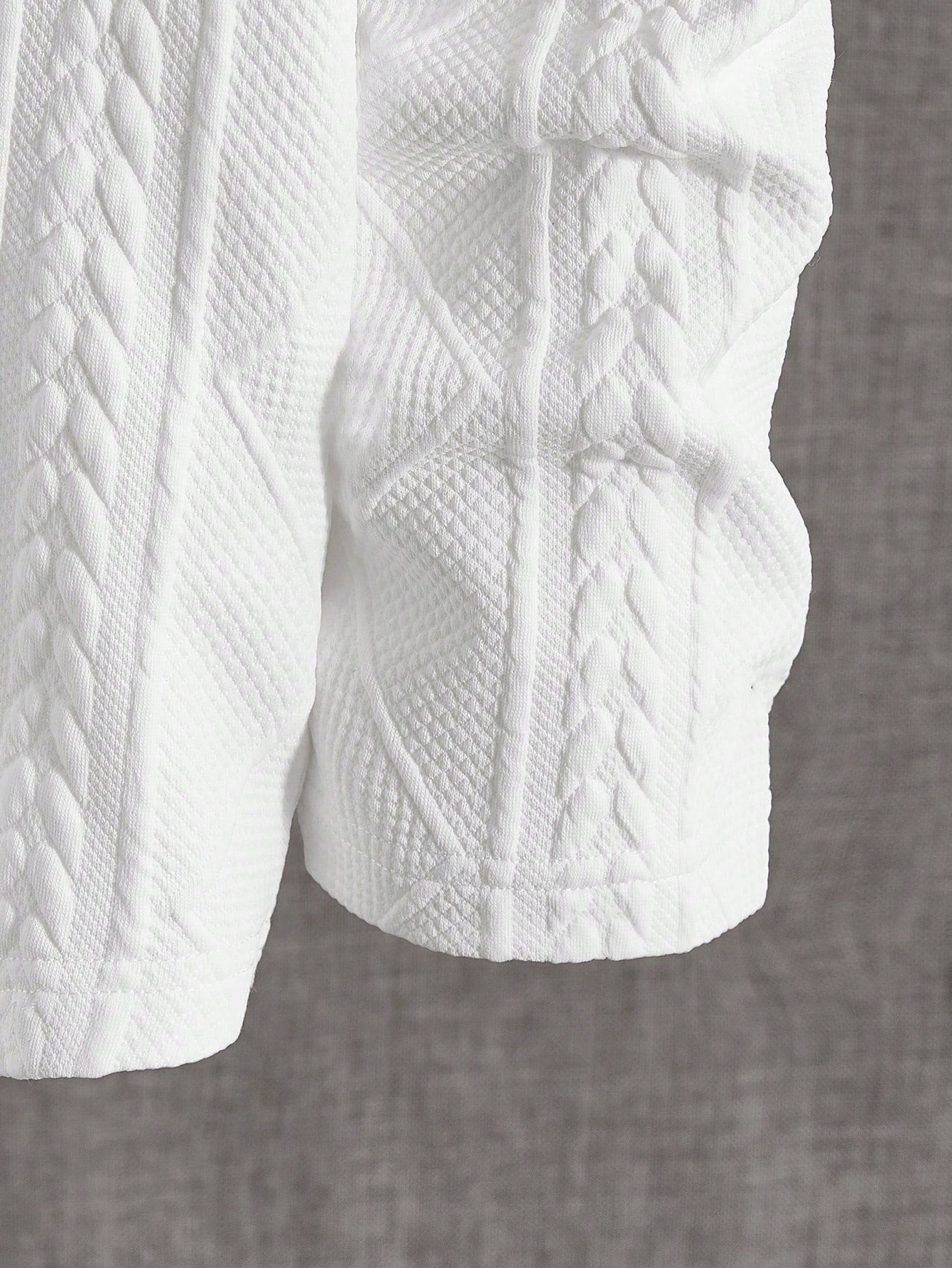 NEON BLANC Men’s Letter Patch Tee