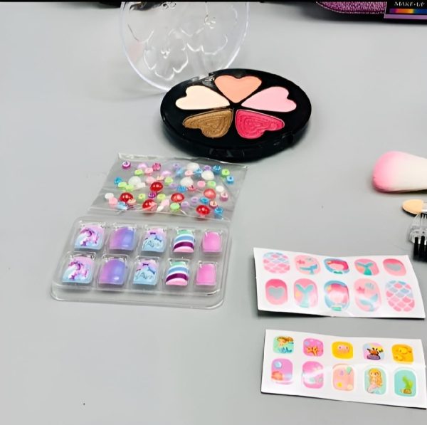 Kids' Beautiful Makeup Kit with Bag Collection